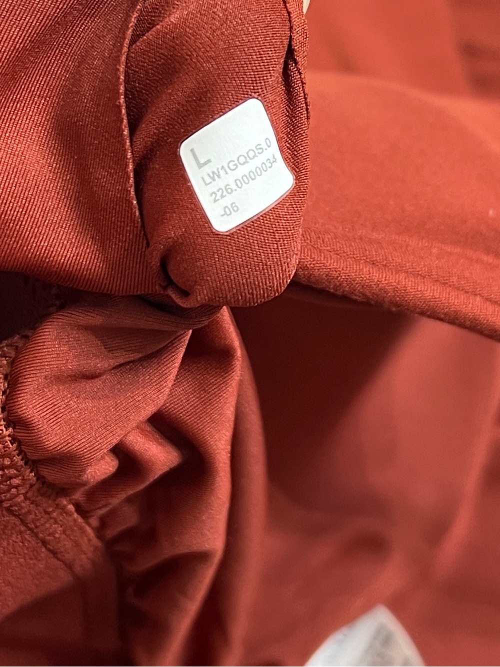 Luluelmon NWOT Flow Y Dress Light Support, B/C Cup Cranberry Charm - Picture 4 of 5